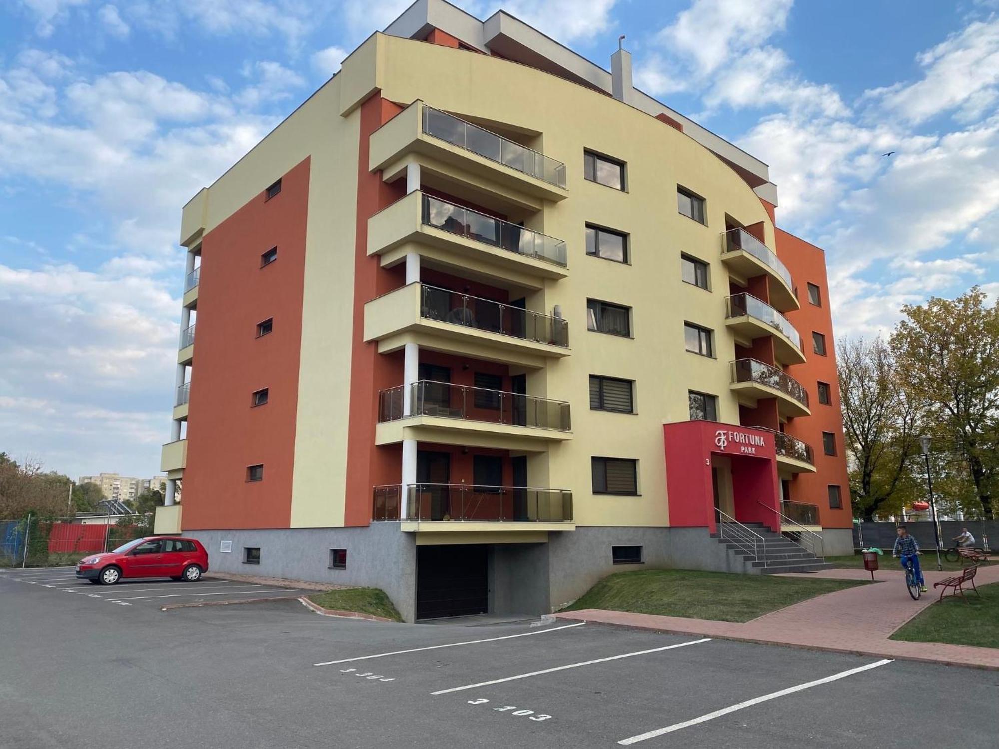 Studio Fortuna Park Sfantu Gheorghe  Ngoại thất bức ảnh